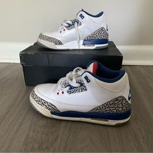 Air Jordan 3 Retro OG BG White/ Fire red- True blue Size 6